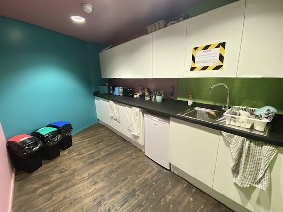 Hat House, 47 Guildford Street, Luton, Office To Let - IMG_2450.JPG