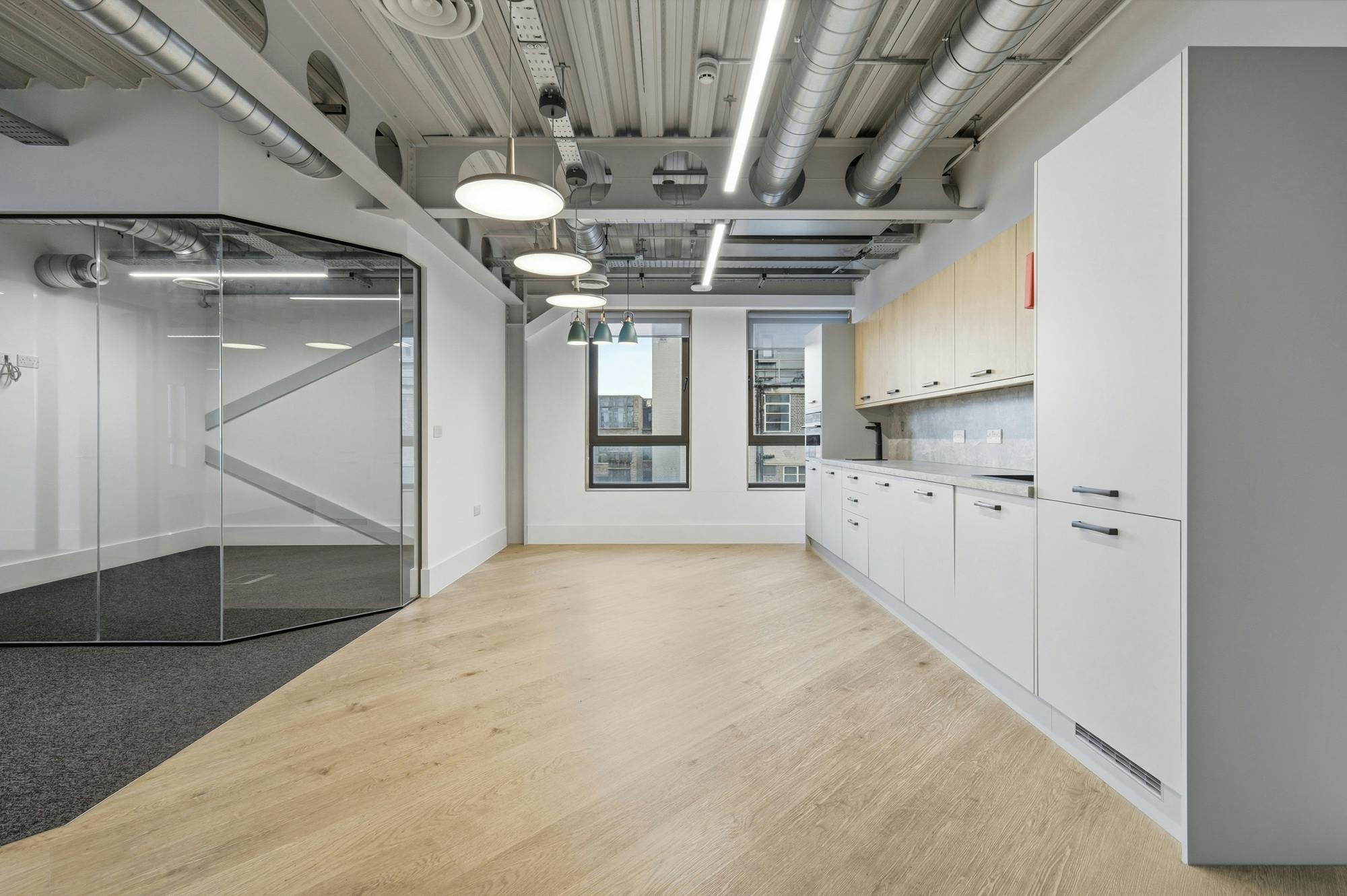 Office in London - photo 2