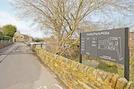 Offices at Holly Park Mills, Woodhall Lane, Calverley, Leeds, Office To Let - IMG_5639.jpg