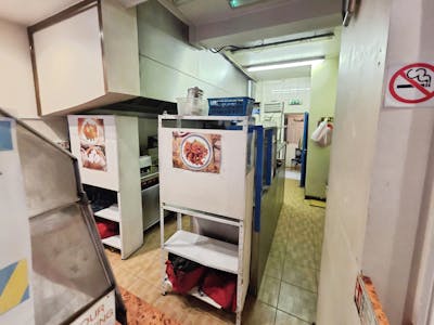 146 Sutton Road, Southend-on-Sea, Residential Flat / Retail To Let - 601761b3-WhatsApp 20Image 202026-02-02 20at 2016.34.00.jpeg