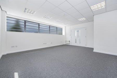 Unit 7 Hikers Way, Crendon Industrial Park, Long Crendon, Industrial To Let - FIELDS-2.jpg