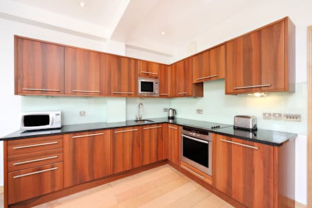 25 Emperors Gate, London, Investment For Sale - 3 25 Emperors  Kitchen.jpg