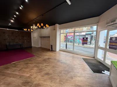 35 Broadway, Leigh-on-Sea, Residential Flat / Mixed Use / Retail For Sale - WhatsApp Image 2026-06-02 at 15.24.54 (2).jpeg