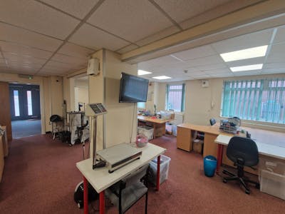 Unit 8d, Stockport, Industrial/Logistics To Let - 20250811_161025.jpg