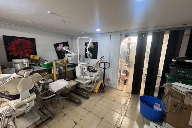 Unit C9, Clevedon, Industrial To Let - 20250120_104045659_iOS.jpg Unit C9, Clevedon, Industrial To Let - 20250120_104045659_iOS.jpg