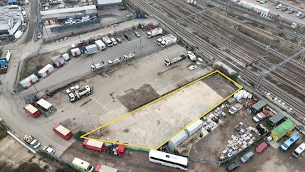 Compound 7 Canal Way, Ladbroke Grove, London, Open Storage To Let - Picture2.jpg