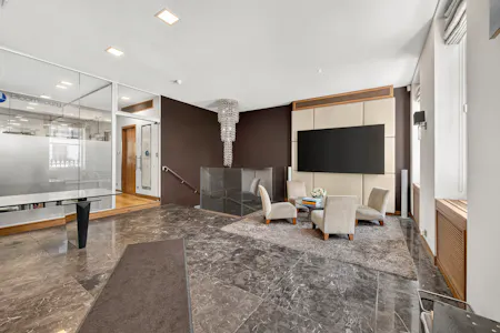 Self-Contained Marylebone Office, 17 Manchester Street, London, Office For Sale - reception 1.jpg
