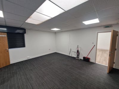 Unit F1, Unit F2, Hyde, Industrial/Logistics To Let - 20250710_132954.jpg