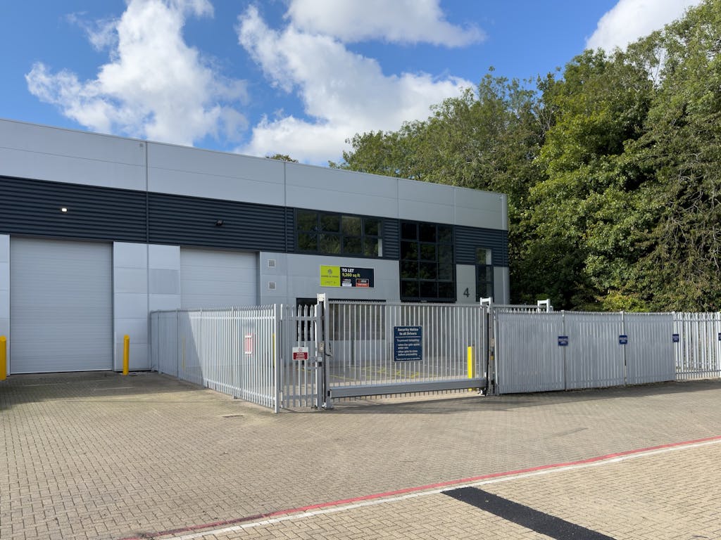 Unit 4 Nimbus Park, Porz Avenue, Dunstable, LU5 5WZ