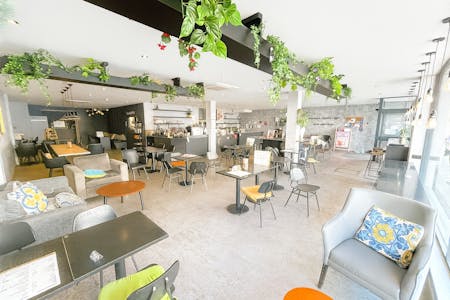 52 Warwick Street, Leamington Spa, Unit A, Leamington Spa, Leisure / Retail To Let - Esquires Coffee Image 1.jpg