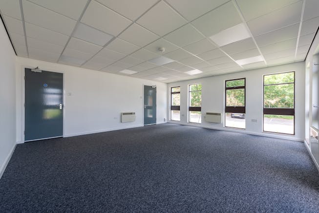 10 Bilton Road, Basingstoke, Industrial / Warehouse To Let - Bilton Rd Internal  June 2025_10.jpg