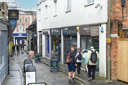 25 Chapel Street, Guildford, Office / Retail To Let - Guildford (11).JPG
