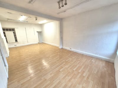 74 Gloucester Road, Manchester, Retail To Let - 20260220_112805.jpg