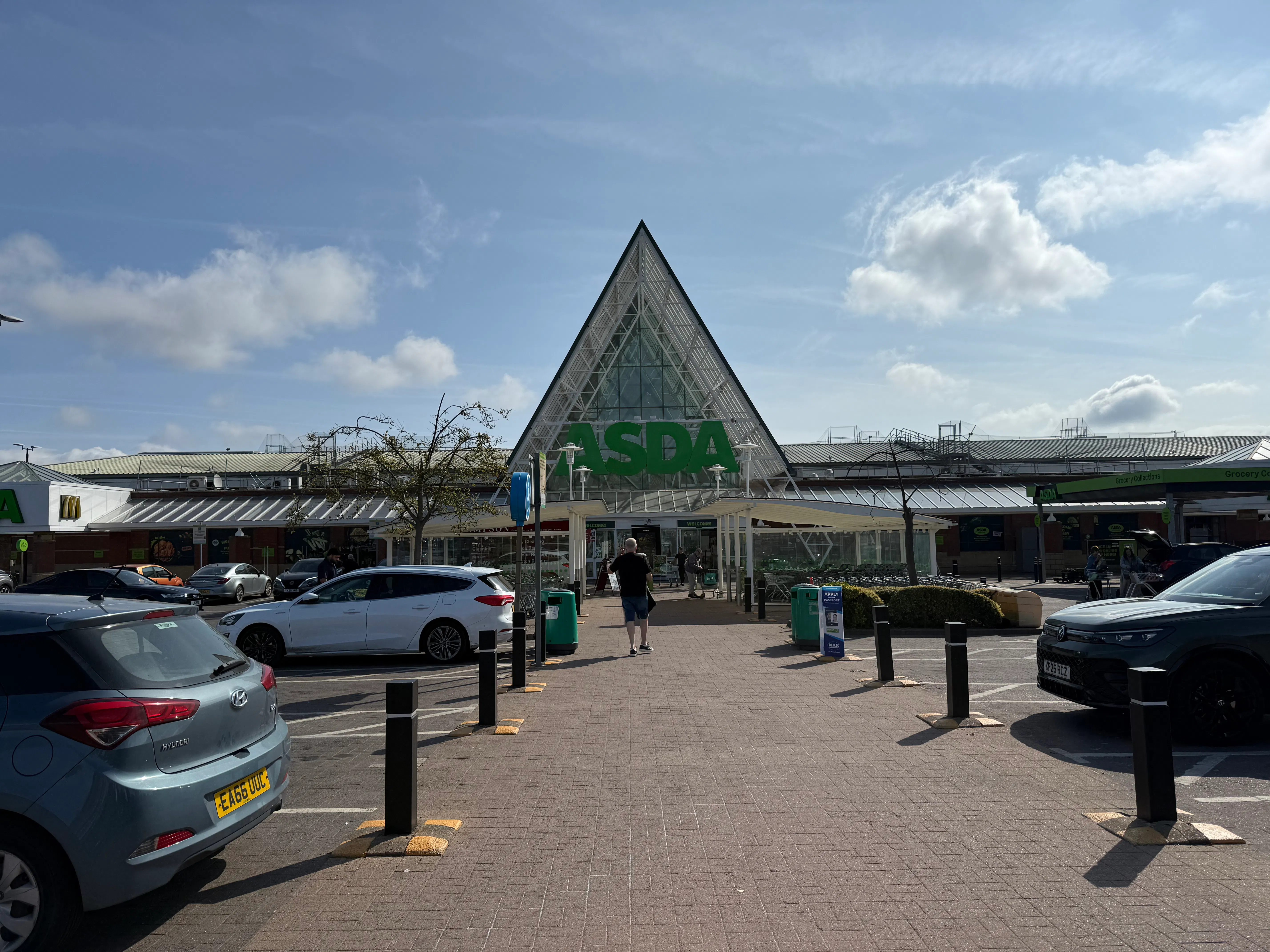 Owlcotes Centre, Pudsey, Other / Restaurant / Cafe / Retail To Let - IMG_2117.jpeg