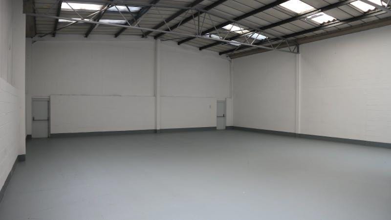 Industrial Unit in Reading - photo 4
