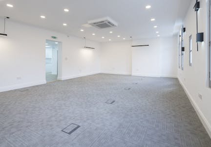 12 Old Street, London, Office To Let - 58c27b91c7d3755c45dd5dbdc2e4d4ceMC35951827HR  11.jpg