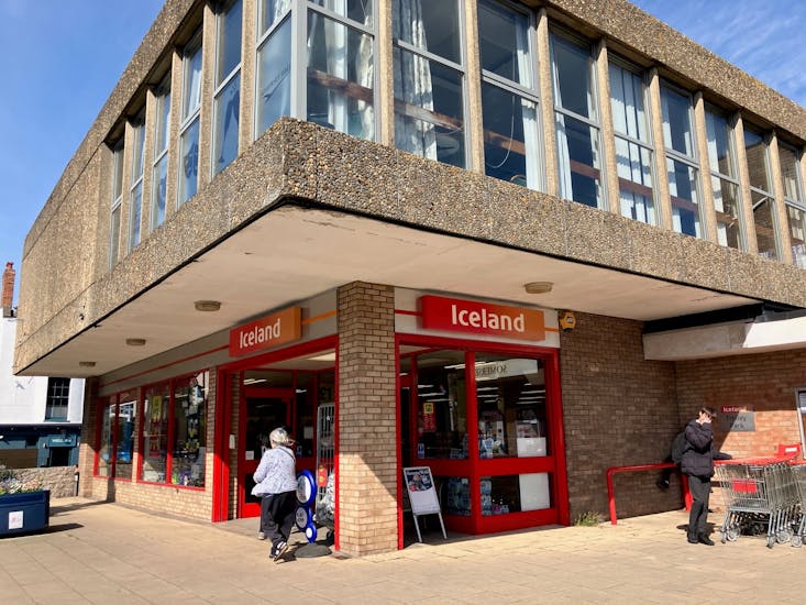 1 The Precinct, Portishead, Retail To Let - Pic1.jpg