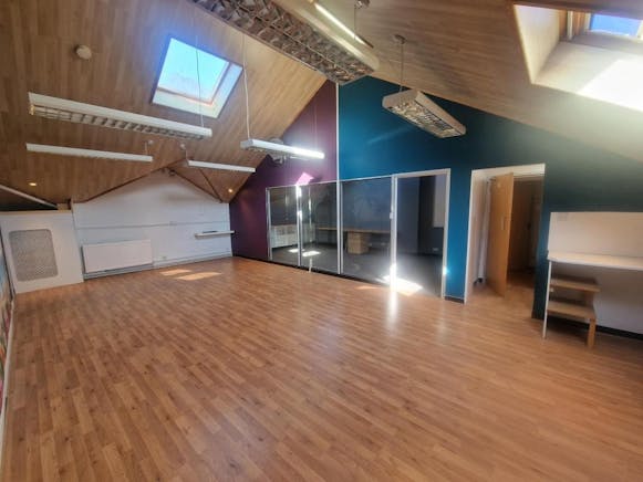 16 Murrell Green Business Park, Hook, Industrial To Let - 20260304_130956.jpg