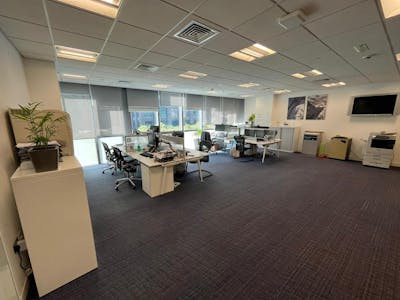 Fitted DIFC Office Space For Lease, Gate Village, Dubai To Let - WhatsApp Image 20221121 at 60810 PM.jpeg