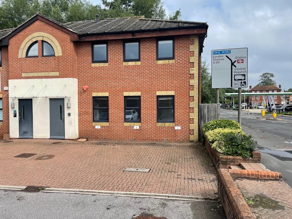 8 Tanners Yard, Bagshot, Offices To Let - unnamed 2.jpg