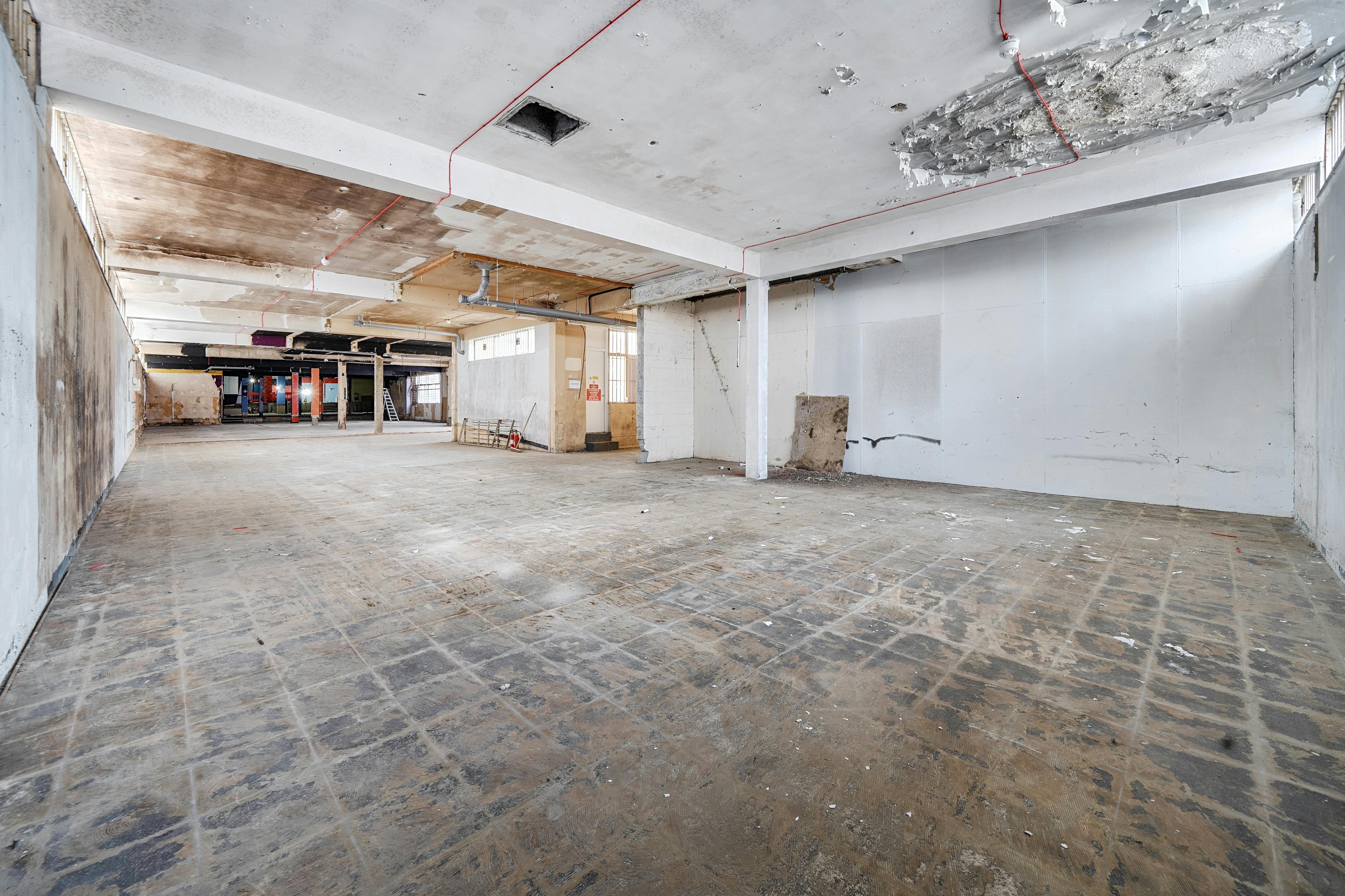 Retail/Shop in Harlow - photo 3