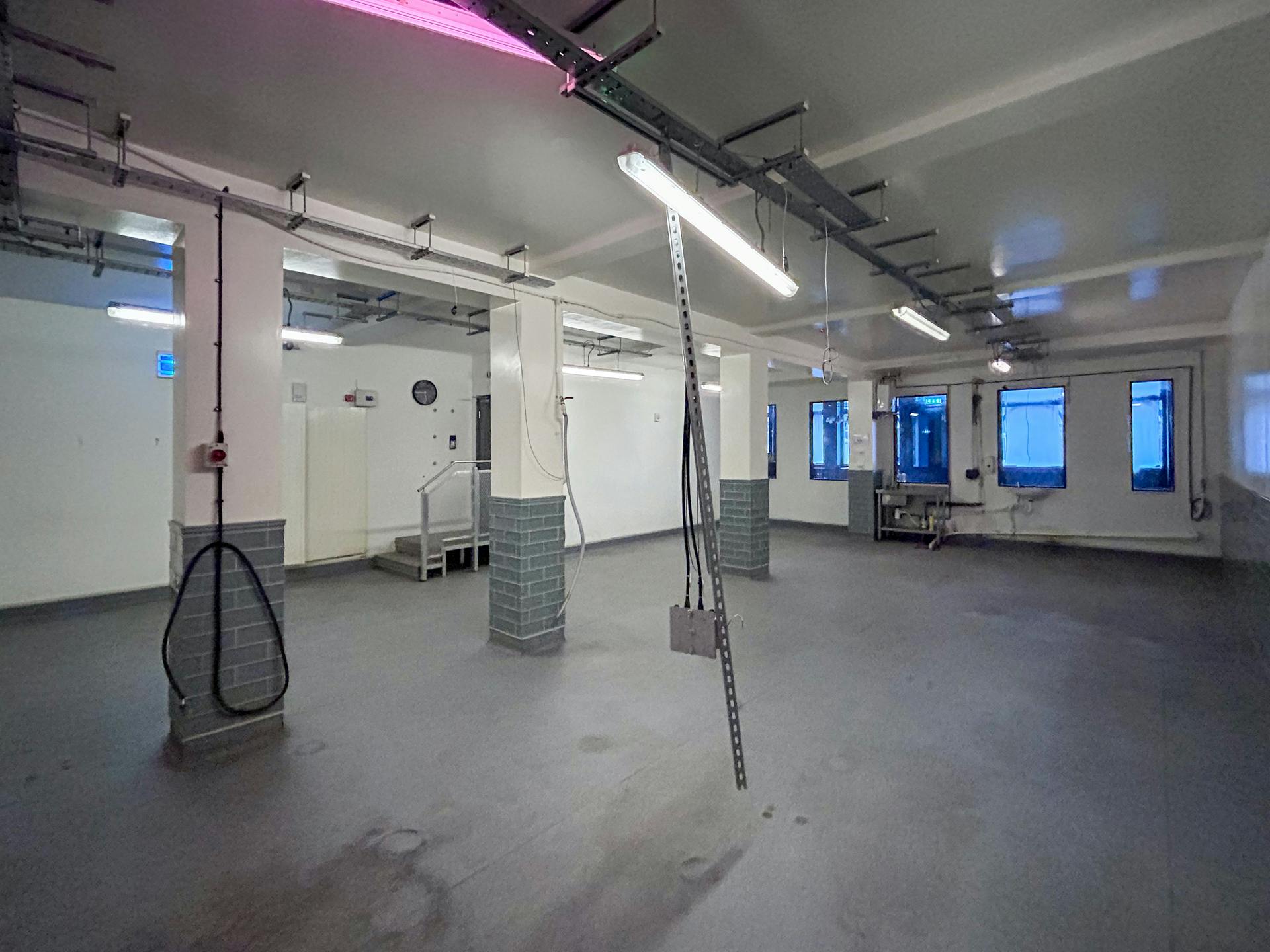 Retail/Shop in Bournemouth - photo 3