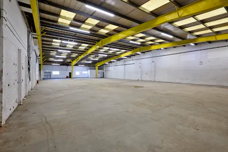 Unit 2 Greenbridge Centre, Greenbridge Road, Swindon, Industrial / Warehouse To Let - TH6C1B~1.JPG