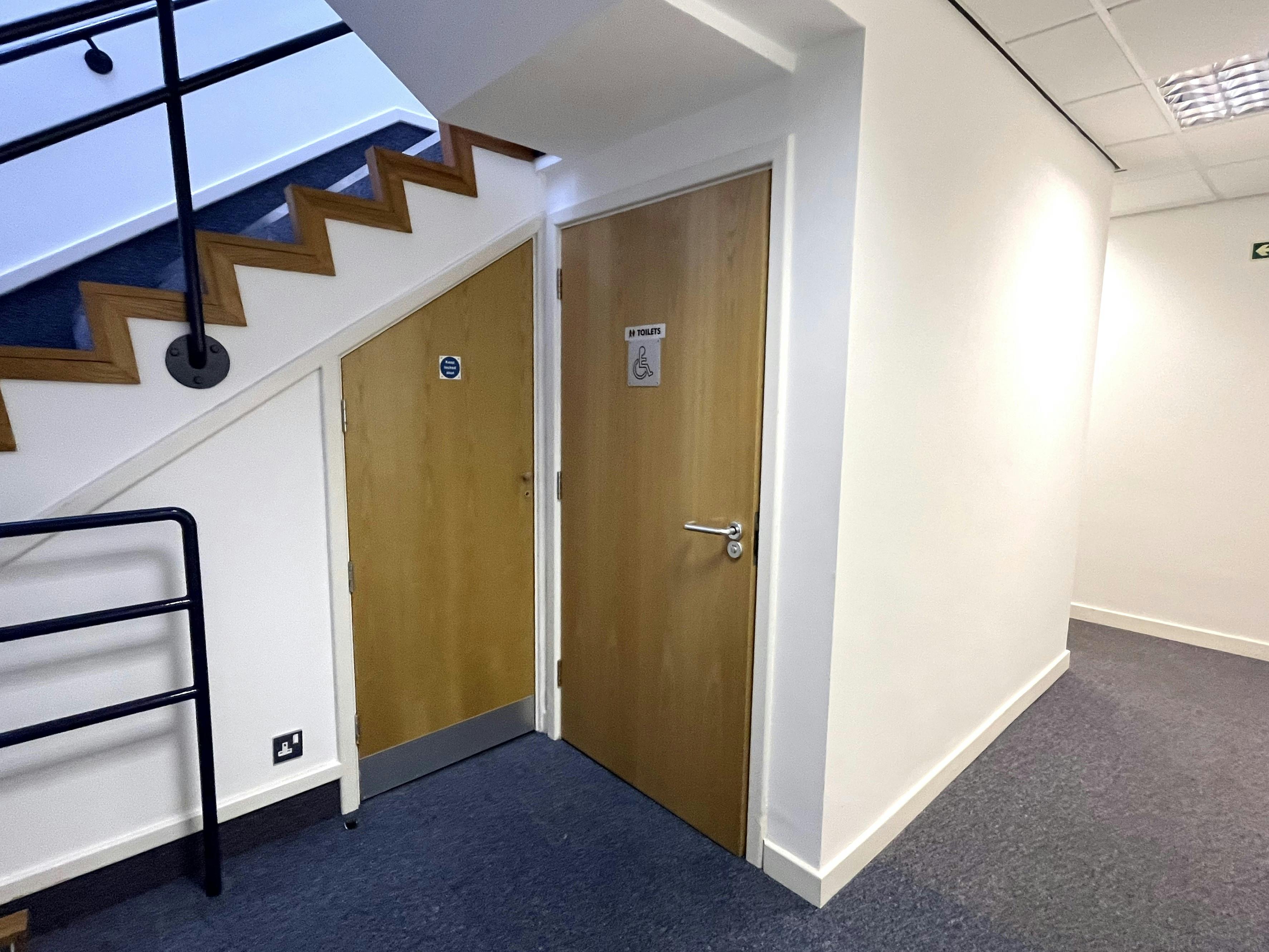 Unit 8 Somerville Court, Banbury, Office For Sale - image00008.jpeg