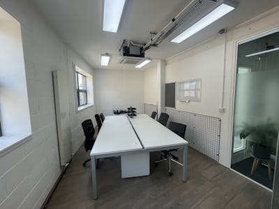 Studio 11C - The Courtyard, 100 Villiers Road, Willesden, Office To Let - IMG_0436.jpg