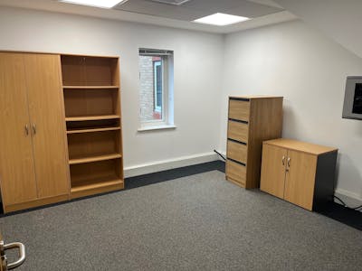 5 Faraday Road, Guildford, Office To Let - Back Office Photo.jpg