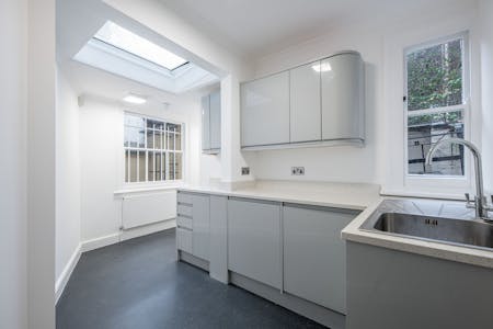 1 Hobart Place, London, Office For Sale - 1 hobart place 3784 int4.jpg