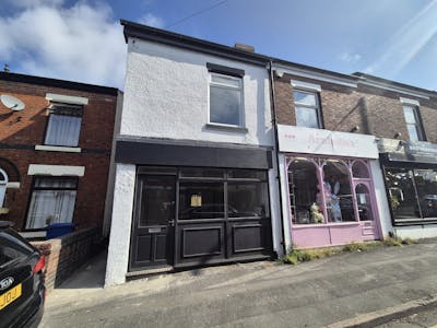 407 Hempshaw lane, Stockport, Retail To Let - 20250424_103038.jpg