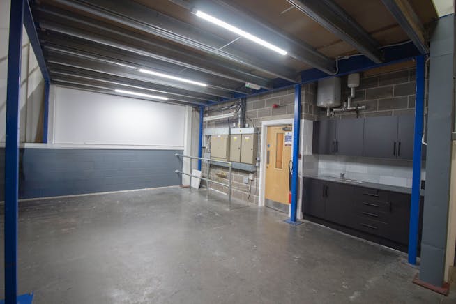 Unit 9 Slough Interchange Industrial Estate, Slough, Industrial / Warehouse To Let / For Sale - 5.jpg