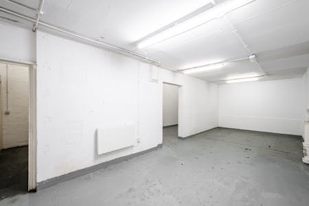 Ground floor & Basement, 70-72 Old Street, London, Industrial/Logistics / Leisure / Office / Retail To Let - Old St 70-72 - 19.jpg