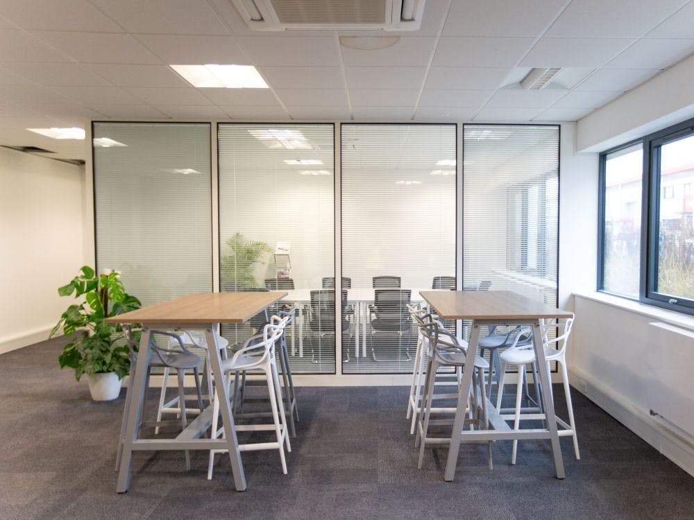 Unit 1129 Silverstone Park, Towcester, Office To Let - Social Area 2.jpg