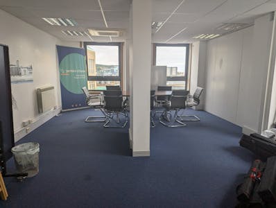 4th Floor Office, 1-2 Queen Square, Brighton, Office To Let - PXL_20240716_131258365MP.jpg