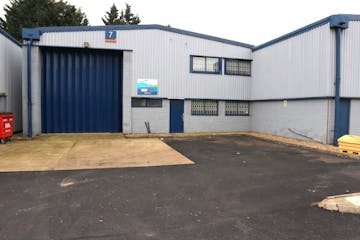 Unit 7 Oxford Road Industrial Estate, Reading, Industrial / Warehouse To Let - Oxford Road Industrial Estate Unit 7 Exterior.JPG