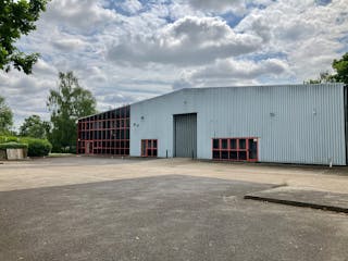 Unit 7 Plane Tree Crescent, Feltham, Industrial To Let - 7 Plane Tree Crescent  Main 1.jpg