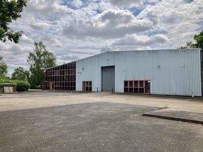 Unit 7 Plane Tree Crescent, Feltham, Warehouse To Let - 7 Plane Tree Crescent  Main 1.jpg