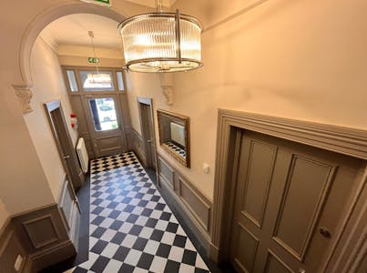 The Kent Suite, 4 Princes Square, Harrogate, Office To Let - 8.png