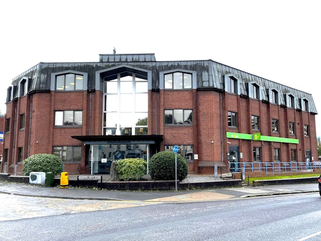 Fileturn House, Redhill, Offices To Let - IMG_4596 1.JPG