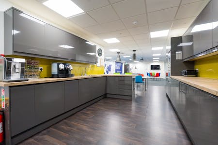 Crown House 2, Southampton, Office To Let - DSC07187.jpg