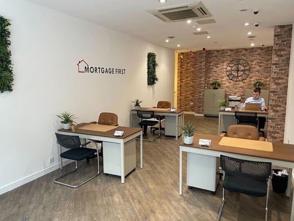 Prime Retail / Café / Grab & Go opportunity, 75 City Road, Old Street, London To Let - img_0158_720.jpg