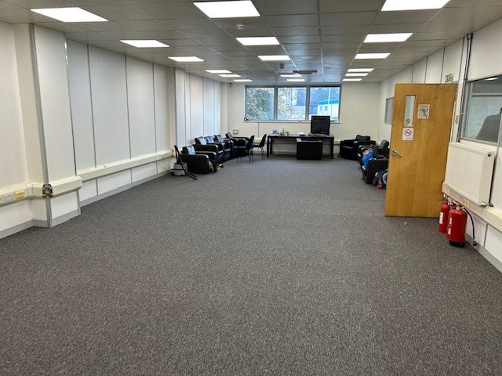 Unit 5, The io Centre, River Road - Office.jpg