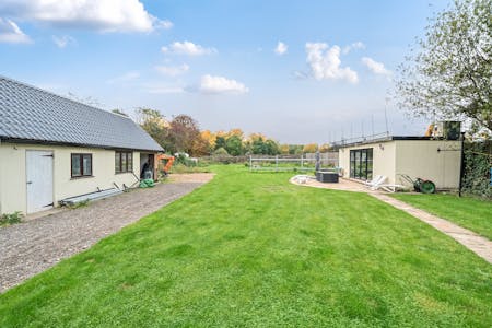 Far View, The Common, West Drayton, Residential / Open Storage For Sale - 13651111168e9232befdb0.jpg