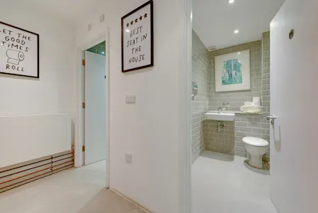 Studio 3, The Courtyard, Willesden, Office To Let - 54562 Hi res (13).jpg