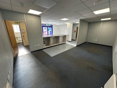 Unit 2, Rear of 179 Stratford Road, Solihull, Trade Counter / Warehouse To Let - Photo 07-04-2026, 09 24 10 (4) (1).jpg