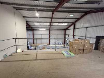 Unit 12 Crow Arch Lane Industrial Estate, Ringwood, Industrial / Warehouse To Let - 20251105_121316.jpg