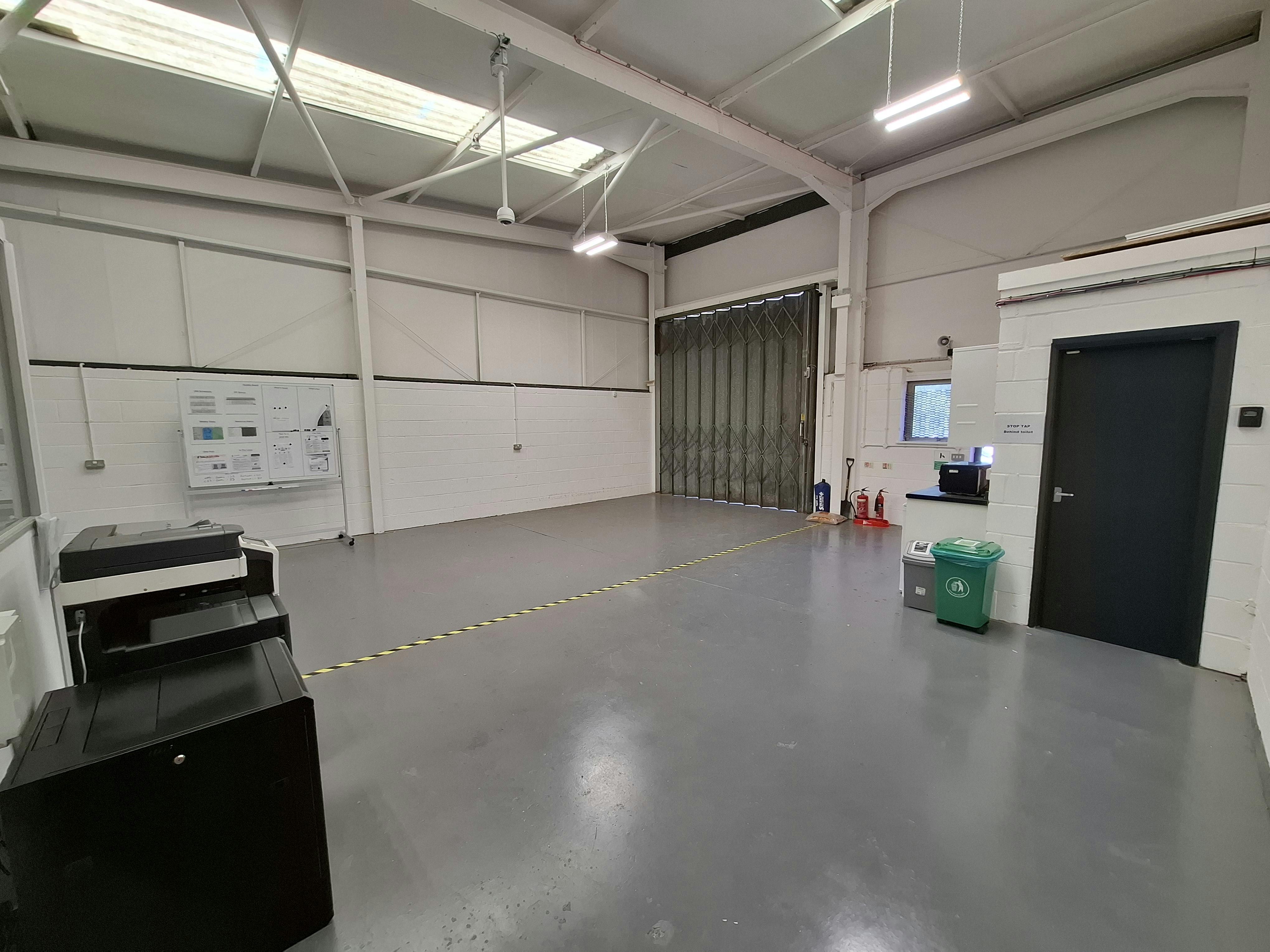 Industrial Unit in Worcester - photo 3