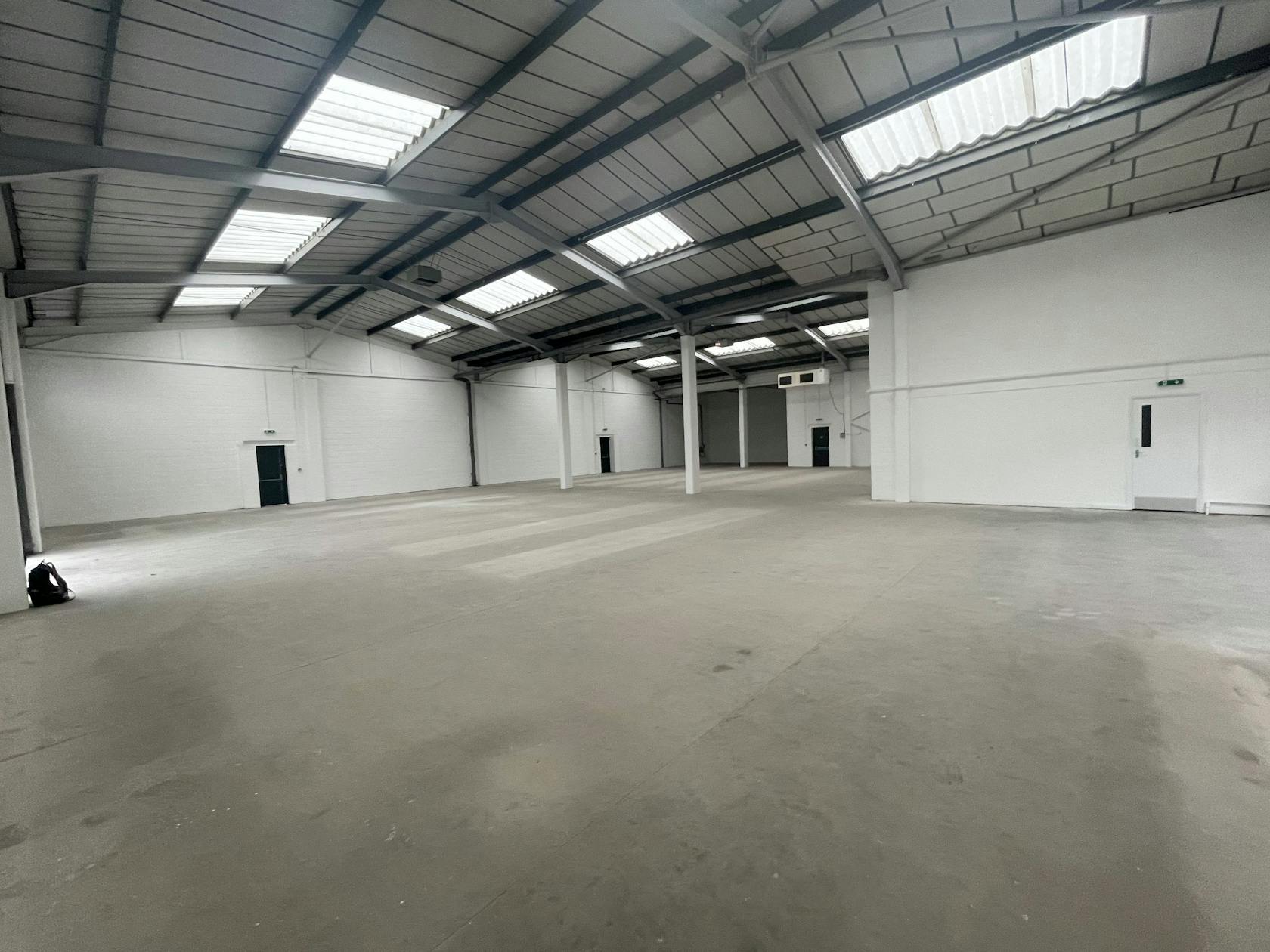 Unit 1 Chapmans Park Trading Estate, 378 High Road, Willesden, Industrial To Let - IMG_9021.jpg
